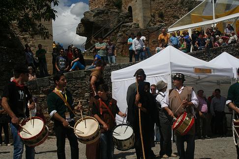 Primeiro Festival Terra Transmontana enche as ruas de Mogadouro com música folk