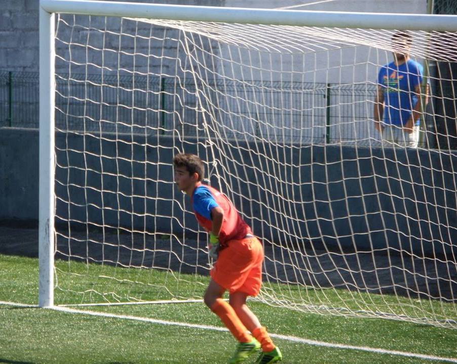 Faria sonha ser guarda-redes profissional