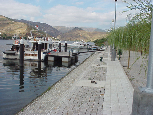 Autarca de Carrazeda quer cais fluvial em Foz Tua