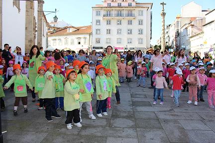 Crianças sensibilizam a população para a obesidade infantil