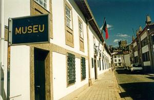 Ana Maria Afonso reconduzida no Museu