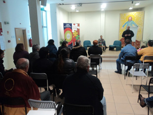 Desempregados incentivados a procurar emprego