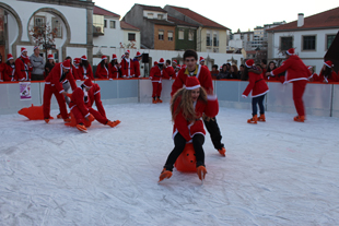 Mais de 900 Pais Natal desfilaram pelas ruas