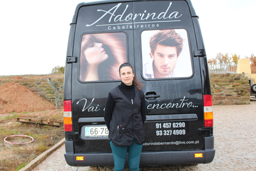Cabeleireira ambulante percorre aldeias de Miranda e Mogadouro