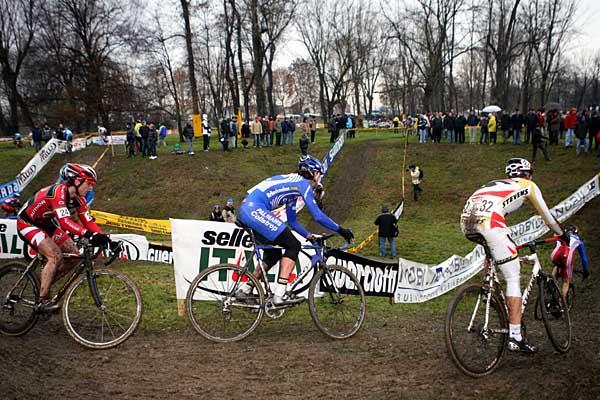 3ª etapa da Taça Nacional de Ciclocrosse na Torre de Dona Chama supera expectativas