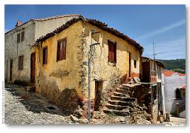 Câmara de Vila Flor vai apoiar reabilitação de habitações de pessoas carenciadas