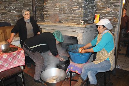 Famílias do nordeste transmontano mantêm tradição do fumeiro regional