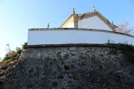 Igreja de Fontes Transbaceiro corre risco de ruir