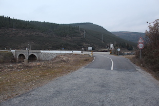 Habitantes de Pinelo reclamam melhores acessos à aldeia