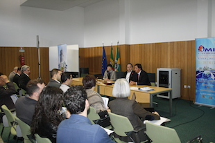 Janela para a China apresentada em Macedo