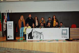 Estudantes preocupados com atrasos nos apoios sociais