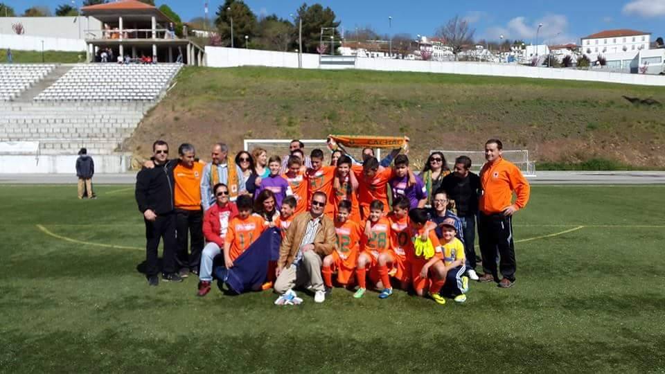 Cachão conquista título distrital de infantis