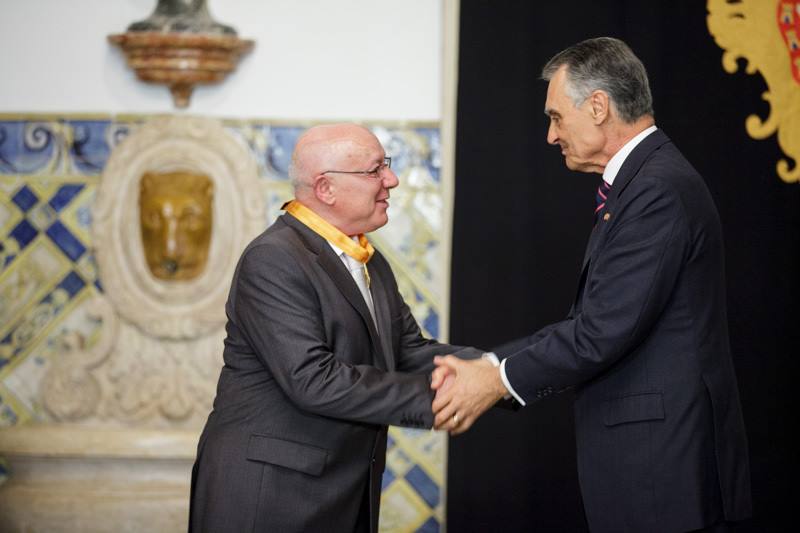 Dionísio Gonçalves condecorado pelo Presidente da República