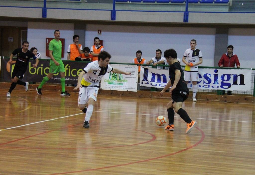 Pioneiros vencem Cabeçudense e sobem ao segundo lugar