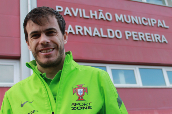 Arnaldo Pereira dá nome ao Pavilhão Municipal