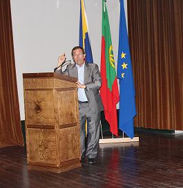 Anselmo Borges defende combate ao Estado Islâmico “com a força das armas”