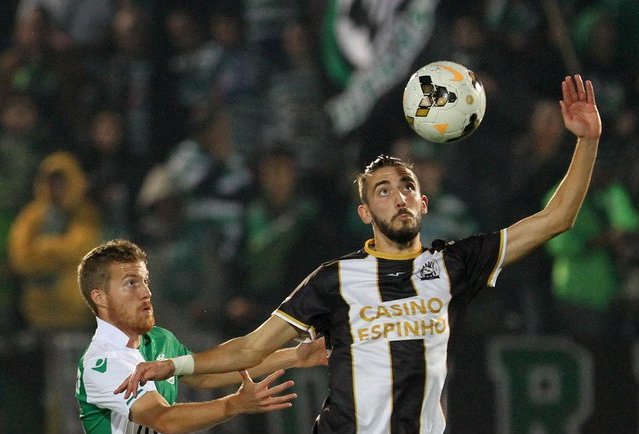 Jonathan Oliveira reforça ataque do S.C.Mirandela