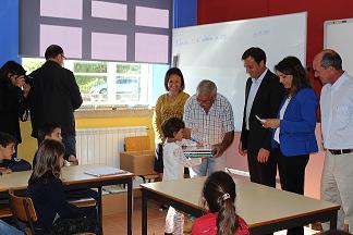 Município de Bragança entrega manuais escolares às crianças