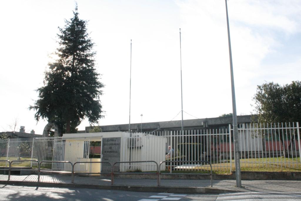 Três escolas do distrito recebem créditos horários adicionais