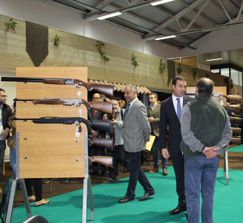 Castanha impulsiona caça e pesca na Feira Internacional do Norte