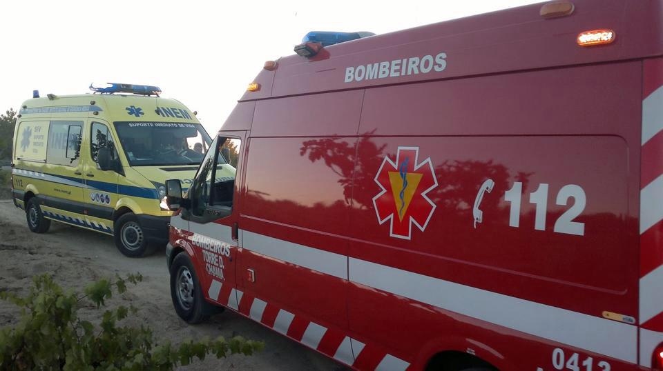 Bombeiros chamados para socorrer idoso fazem parto em ambulância