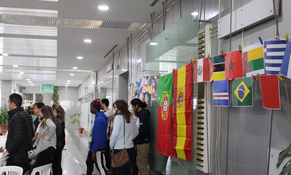 Mais de 300 pessoas de 28 nacionalidades participaram no Encontro da Comunidade Internacional