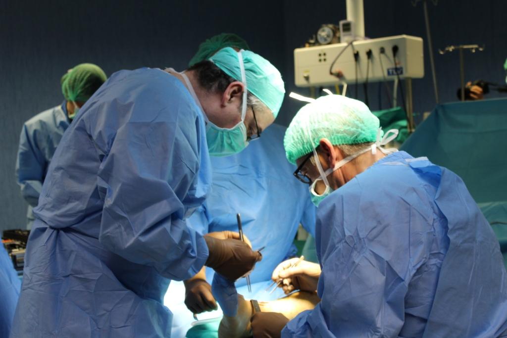 Serviço de Ortopedia do Hospital de Macedo realiza cirurgia inovadora