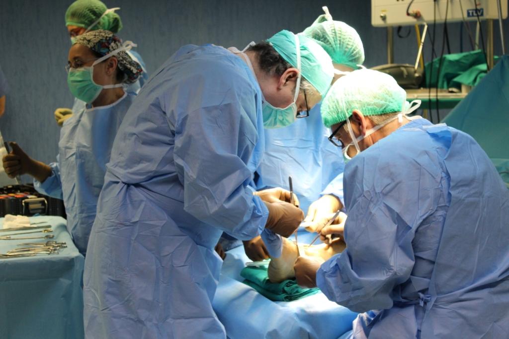 Serviço de Ortopedia da ULS Nordeste realiza cirurgia inovadora