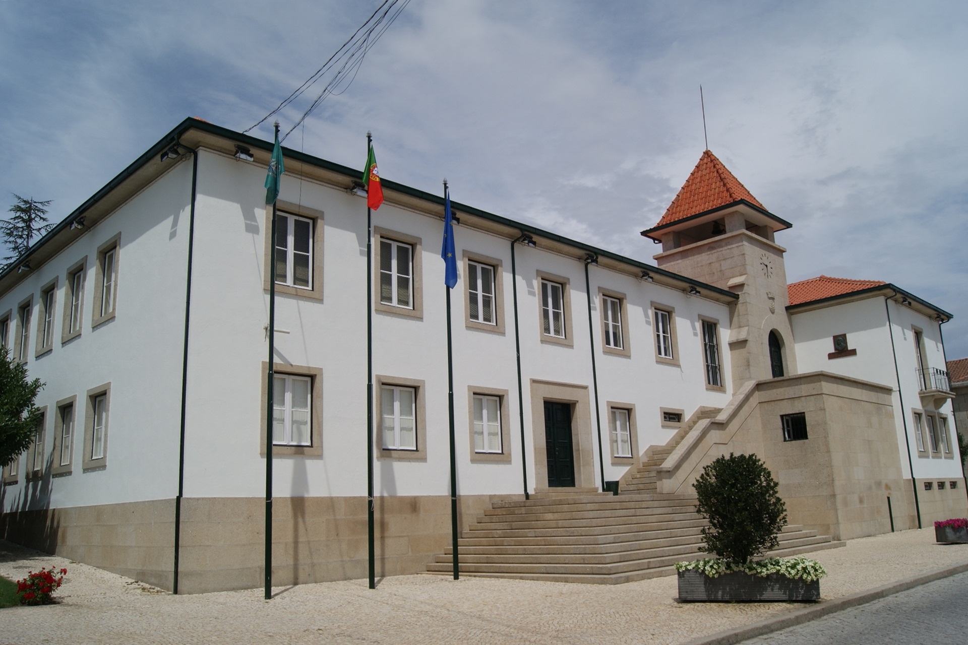 Autarquia de Carrazeda de Ansiães reduz dívida