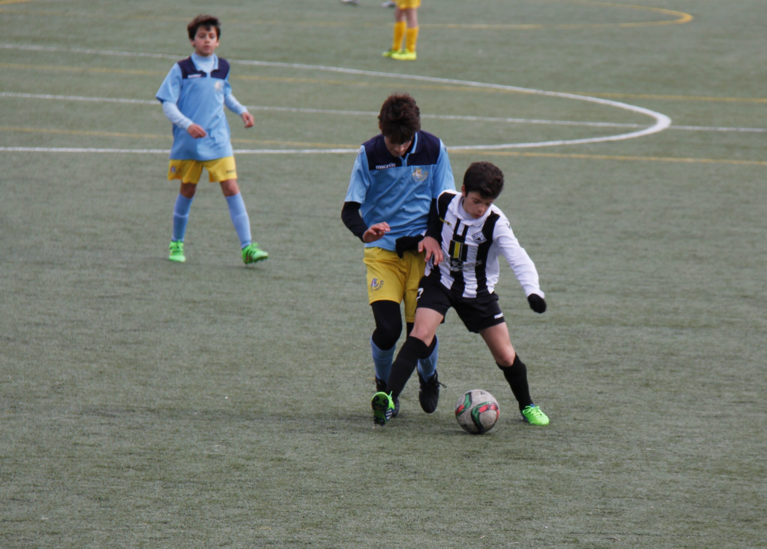 Mirandela de pedra e cal na liderança