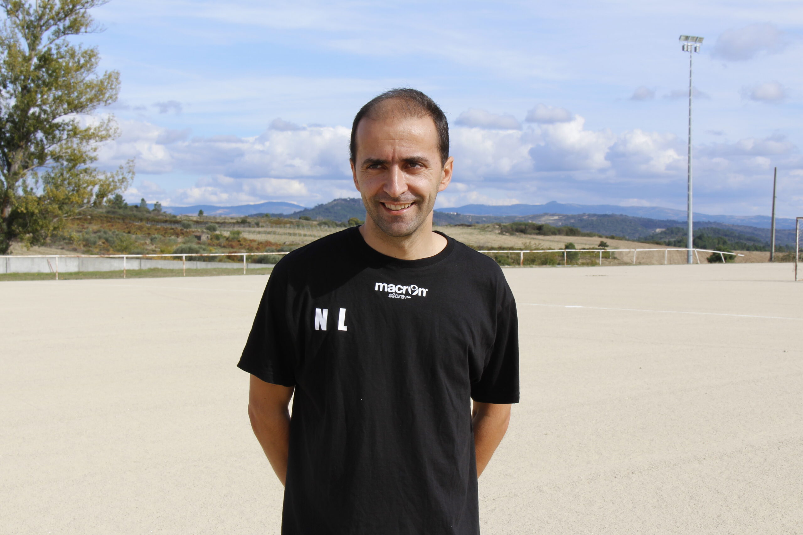 Rebordelo chega-se ao líder