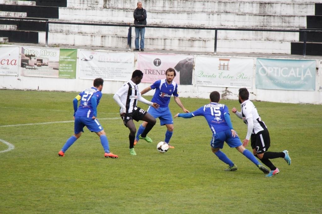 Lamine mostrou veia goleadora e garantiu triunfo caseiro