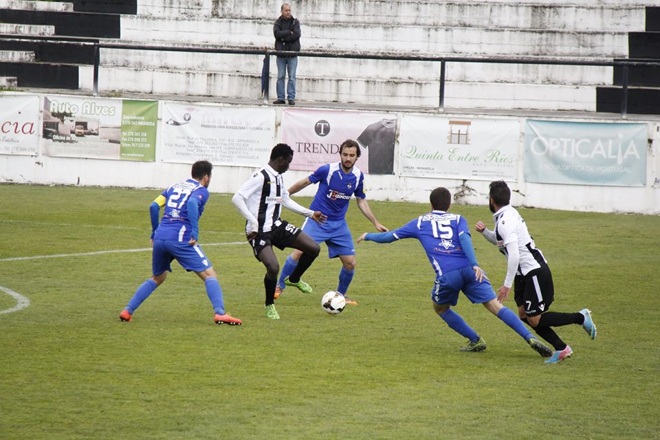 Lamine decisivo no triunfo caseiro do S.C.Mirandela