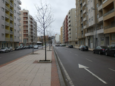 Jovem fica ferido com gravidade depois de cair dum prédio em Bragança