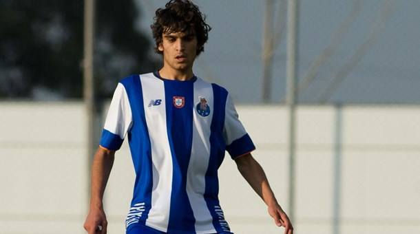 Jogador mirandelense renova pelo FCP até 2021 com cláusula de rescisão de 25 milhões de euros