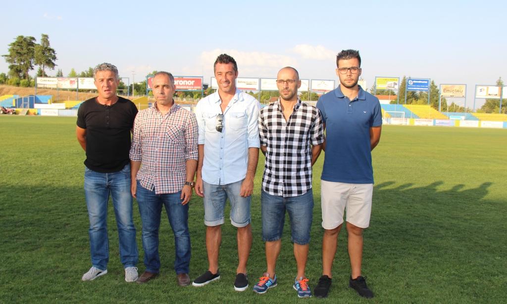 Polivalência de jogadores agrada a Zé Gomes