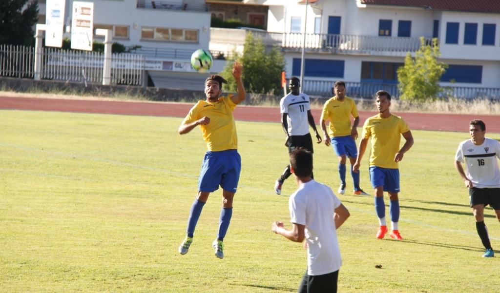 G.D.Bragança e S.C.Mirandela defrontam-se hoje em jogo de treino