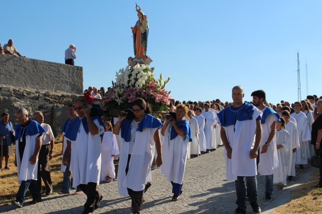 Nossa Senhora da Serra leva milhares de peregrinos até ao ponto mais alto da Serra da Nogueira