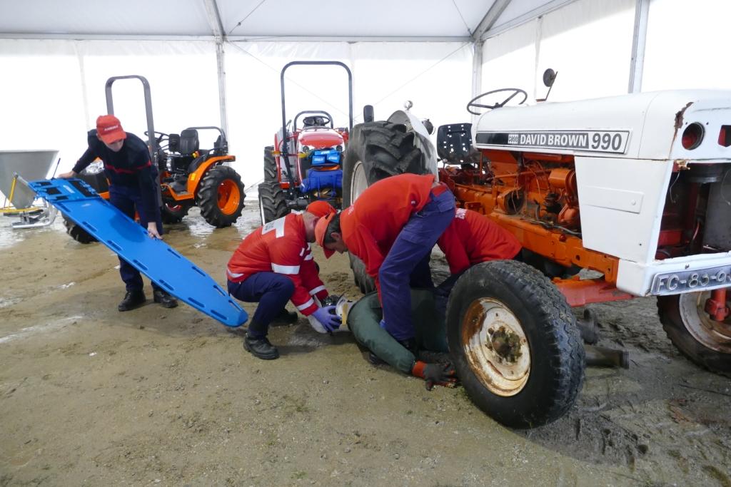 Fiscalização “vai começar a apertar” para os condutores de tractores agrícolas, garante Jorge Gomes