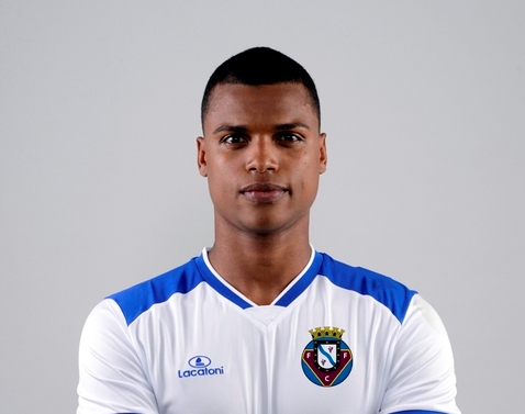 Tiago Antunes regressa aos Estudantes Africanos