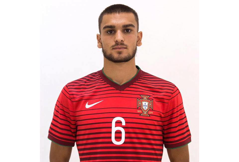 Rui Pires vai jogar a Ronda de Elite ao serviço da Selecção Nacional sub-19