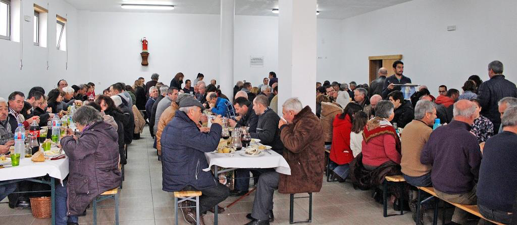 Habitantes de S. Pedro dos Sarracenos voltam a reunir-se à Mesa de Santo Estêvão