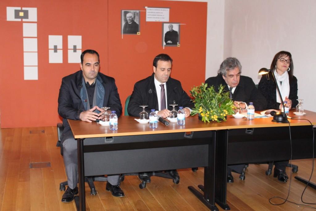 Direcção-Geral do Livro, Arquivos e Bibliotecas reconhece problemas que o Arquivo Distrital de Bragança enfrenta