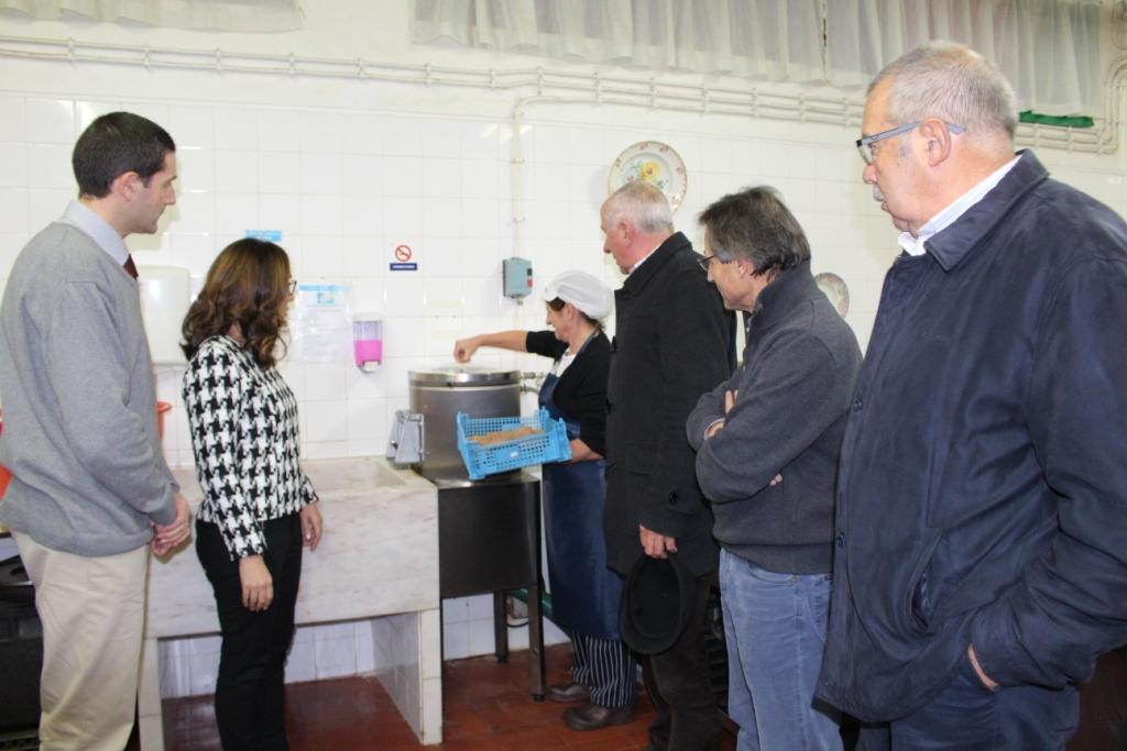 Lions Club de Bragança oferece equipamento de cozinha ao Centro de Educação Especial