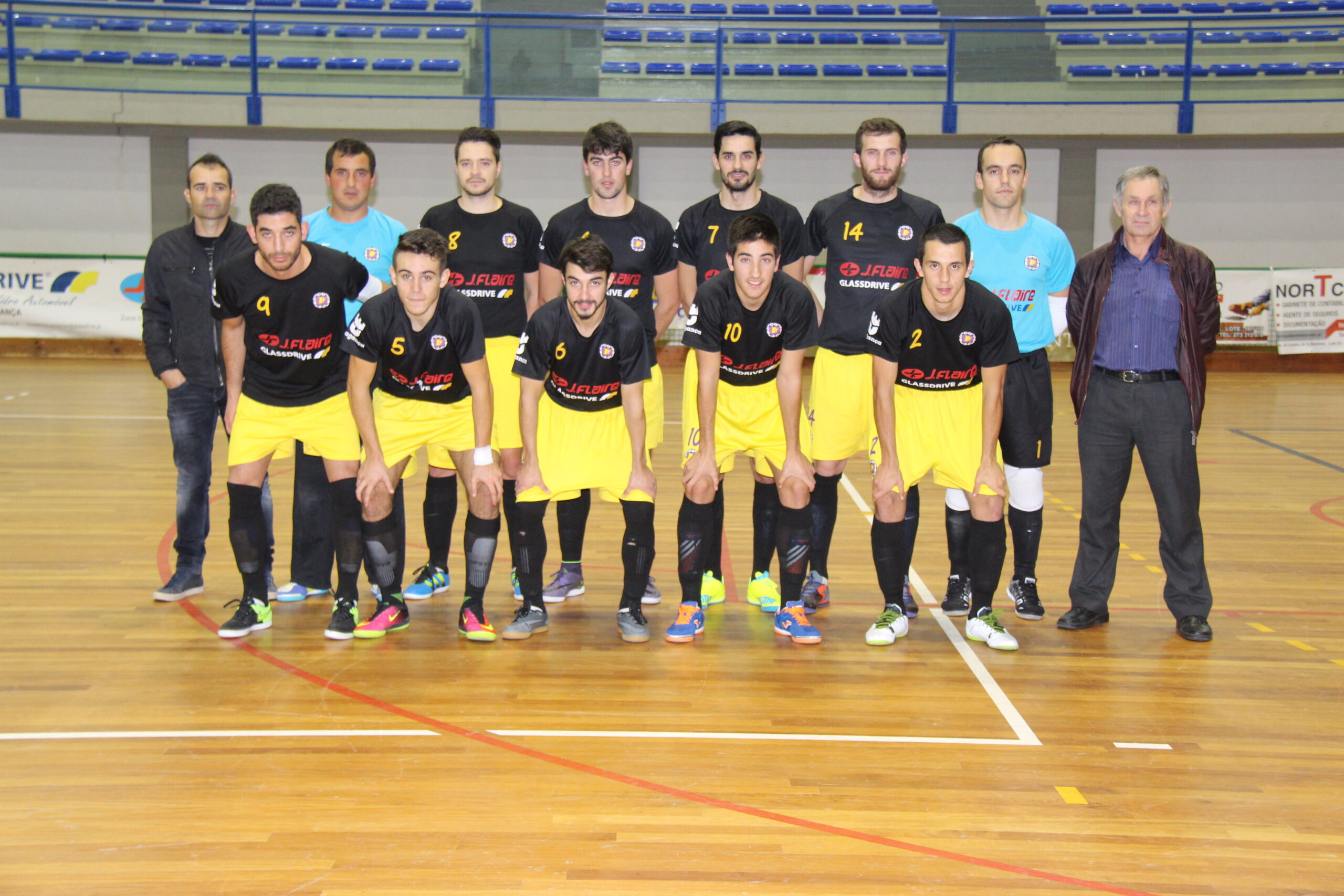 Vale Madeiro, Futsal Mirandela e Pioneiros nas meias
