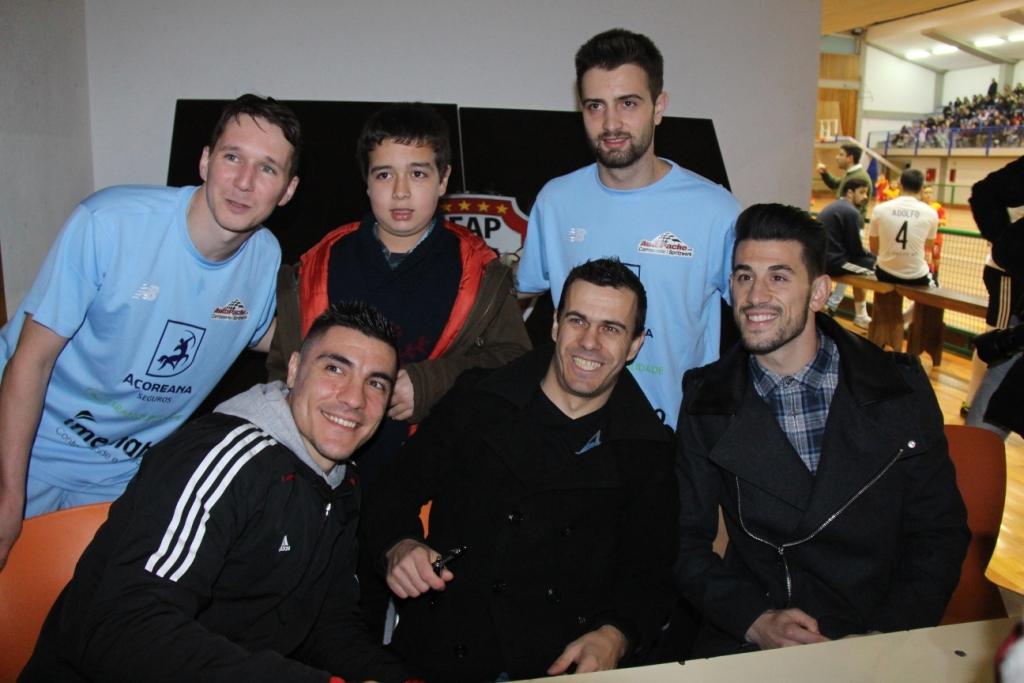 Pavilhão Municipal de Bragança encheu para jogo solidário com amigos de Pizzi e Arnaldo Pereira