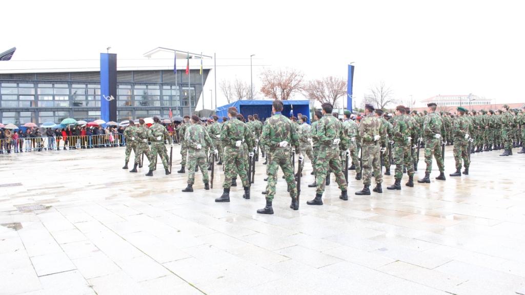Bragança recebeu cerimónia de juramento de Bandeira de formandos do exército 40 anos depois
