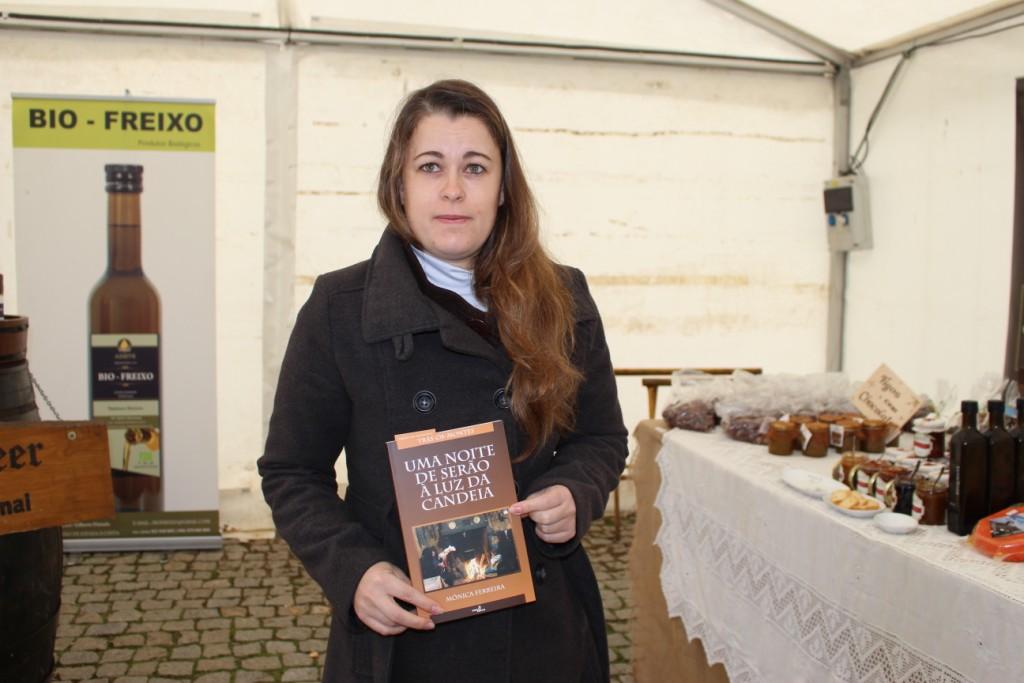 Livro “Uma noite de serão à luz da candeia” recupera histórias da tradição oral