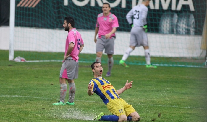 Adão deverá parar cerca de um mês