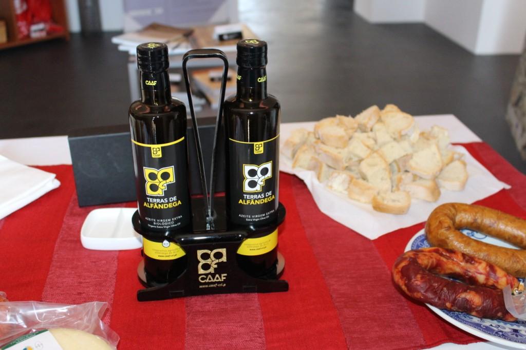 Município de Alfândega da Fé incentiva produtores a exportar azeite para promover o território